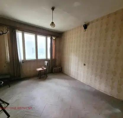 Снимка 2 — Многостаен апартамент във Велико Търново, Център