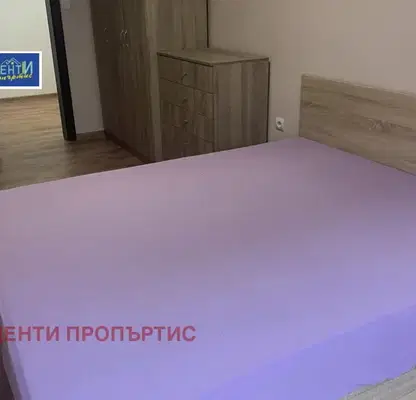 Снимка 4 — Тристаен апартамент във Велико Търново, Център