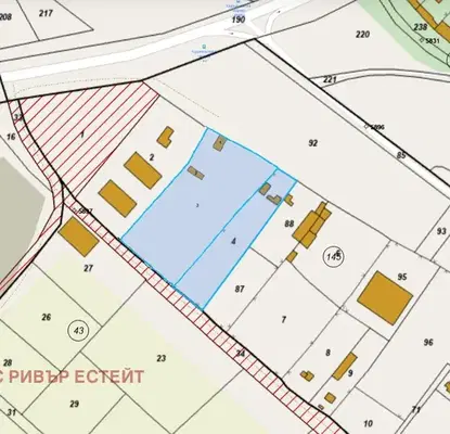 Снимка 2 — Парцел в Русе, Промишлена зона - Изток