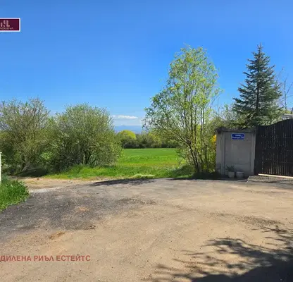Photo 5 — Plot in Lozen