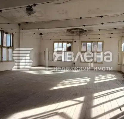 Photo 2 — Industrial Building in област София, Etropole