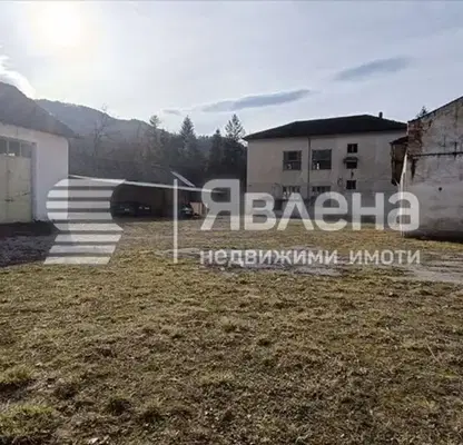 Photo 4 — Industrial Building in област София, Etropole