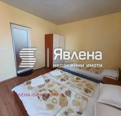 Снимка 2 — Етаж от къща в Бургас, Царево