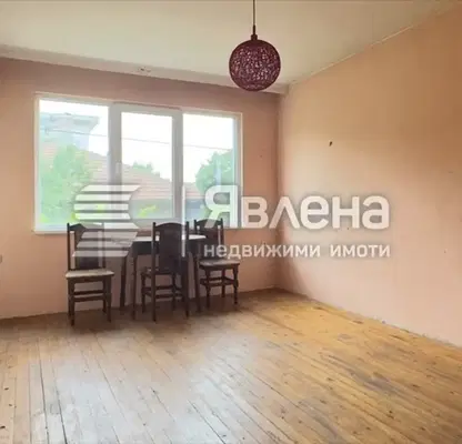 Снимка 4 — Етаж от къща в Пловдив, Карлово