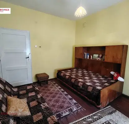 Снимка 2 — Етаж от къща в Ловеч, Широк център