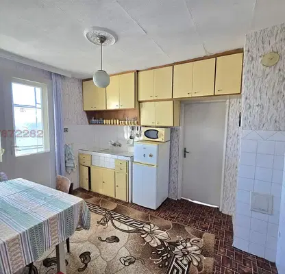 Photo 4 — Floor of House in Oblast Tyrgovishte, Omurtag