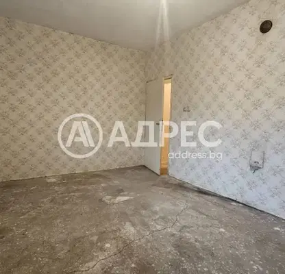 Photo 2 — Floor of House in Dobroslavci