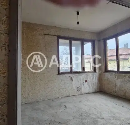 Photo 3 — Floor of House in Dobroslavci