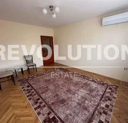 Photo 5 — Floor of House in Varna, Vinica