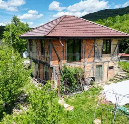 Снимка 4 — Къща с 3 терена в квартал Ябълка, Габрово с панорамна гледка