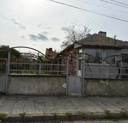 Снимка 3 — Къща в Бургас, Карнобат