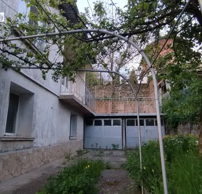 Photo 2 — House in Pernik, Ralica