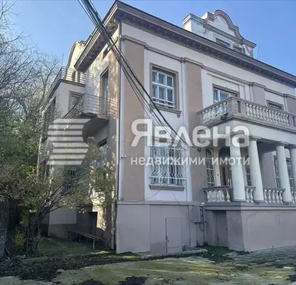 Photo 2 — Detached building with yard in the Center of Plovdiv