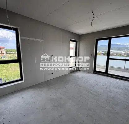 Photo 4 — House in Plovdiv, Komatevo