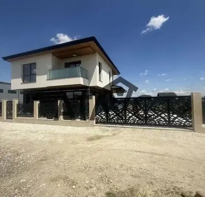 Photo 2 — House in Plovdiv, Komatevo