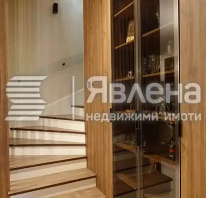 Photo 2 — House in Plovdiv, Ostromila