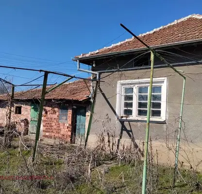 Снимка 2 — Къща във Велико Търново, с. Бутово