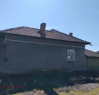 Снимка 3 — Къща във Велико Търново, с. Бутово