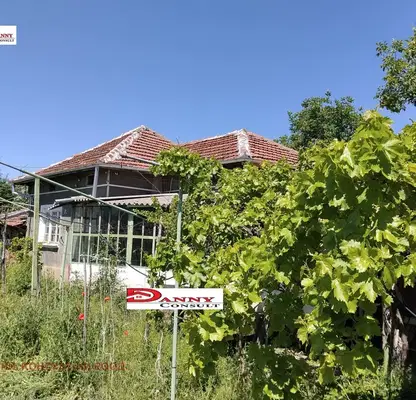 Снимка 2 — Къща във Велико Търново, с. Бутово
