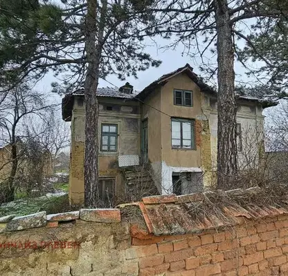 Снимка 2 — Къща с двор в село Девенци, област Плевен