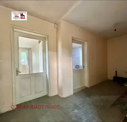 Photo 3 — House in German