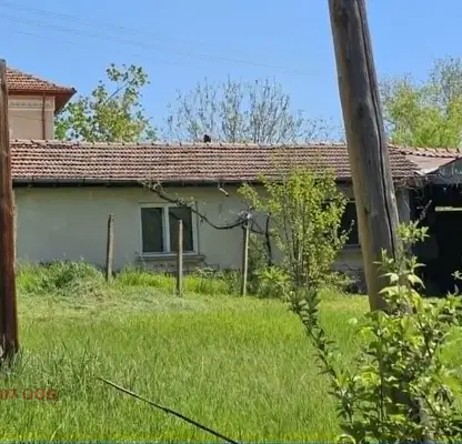 Снимка 2 — Къща в Ловеч, с. Голец