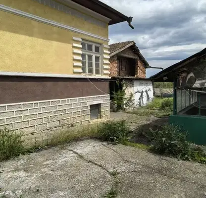 Снимка 3 — Къща във Враца, с. Голямо Пещене
