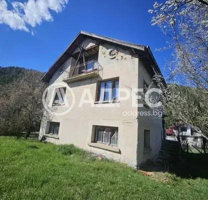 Photo 3 — House in област София, Govedarci