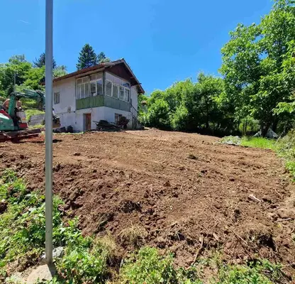 Photo 3 — House in област София, Lukovo