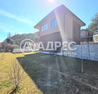 Photo 2 — House in Pancharevo