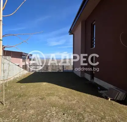 Photo 4 — House in Pancharevo