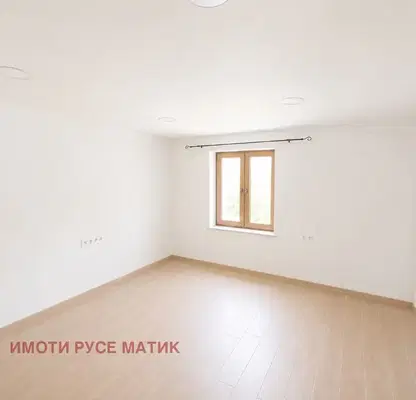 Photo 3 — House in Ruse, Pisanec