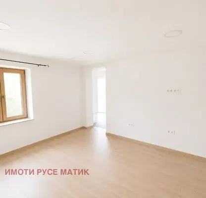 Photo 4 — House in Ruse, Pisanec
