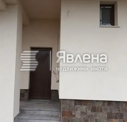 Photo 4 — House in област София, Prolesha