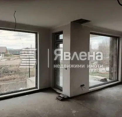Photo 5 — House in област София, Prolesha