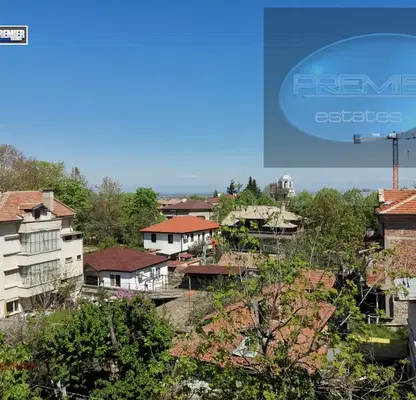 Photo 2 — Large 4-storey house with panoramic view in the village of Parvenets