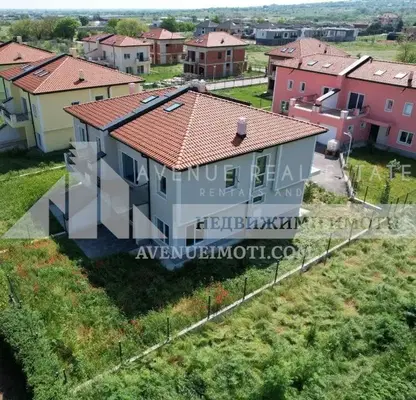 Photo 2 — House in Oblast Plovdiv, Pyrvenec