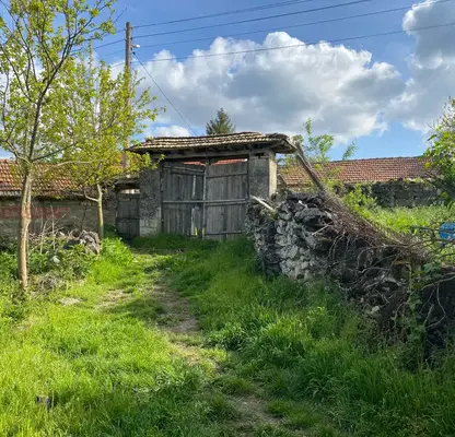 Снимка 2 — Къща във Варна, с. Равна