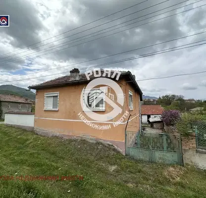 Снимка 3 — Къща в Пловдив, с. Тополово