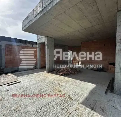 Снимка 2 — Къща в Бургас, с. Велика