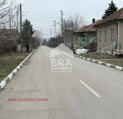 Снимка 2 — Къща с 4 стаи в с. Въбел, област Плевен с двор