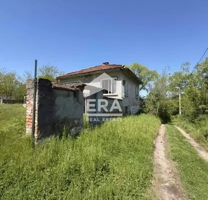 Снимка 2 — Къща в Хасково, с. Върбица