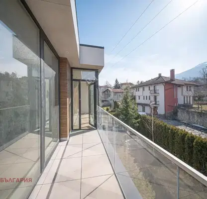 Photo 2 — House in Sofiya, Boyana