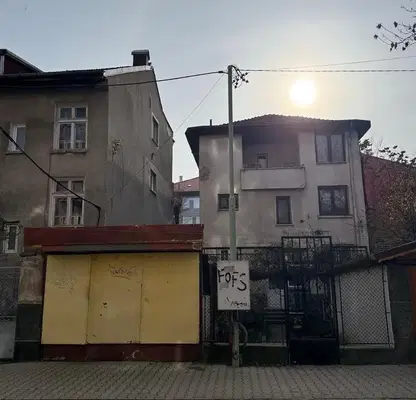 Снимка 2 — Къща в София, Център