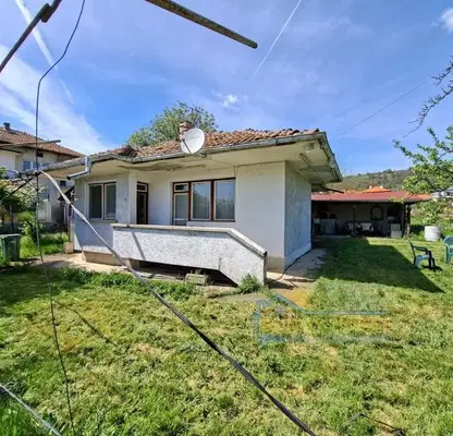 Photo 4 — House in Oblast Veliko Tyrnovo, Strajica