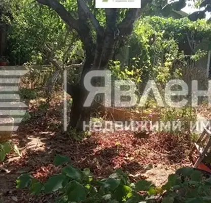 Снимка 5 — Къща във Варна, м-т Боровец - юг