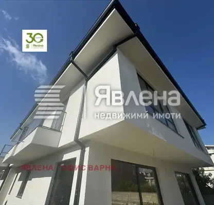 Снимка 2 — Къща във Варна, Виница
