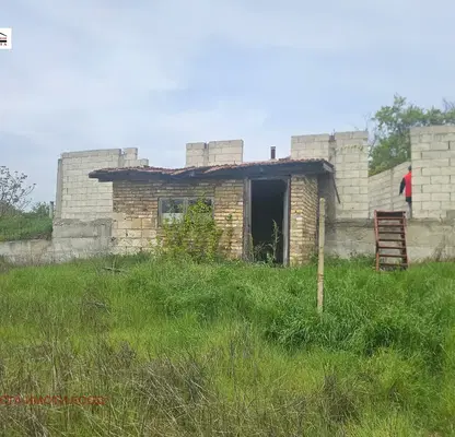 Снимка 4 — Къща във Варна, в.з.Звездица