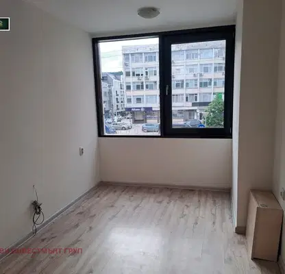 Photo 4 — Office in Pernik, Centyr