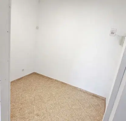 Photo 4 — Office in Pernik, Iztok